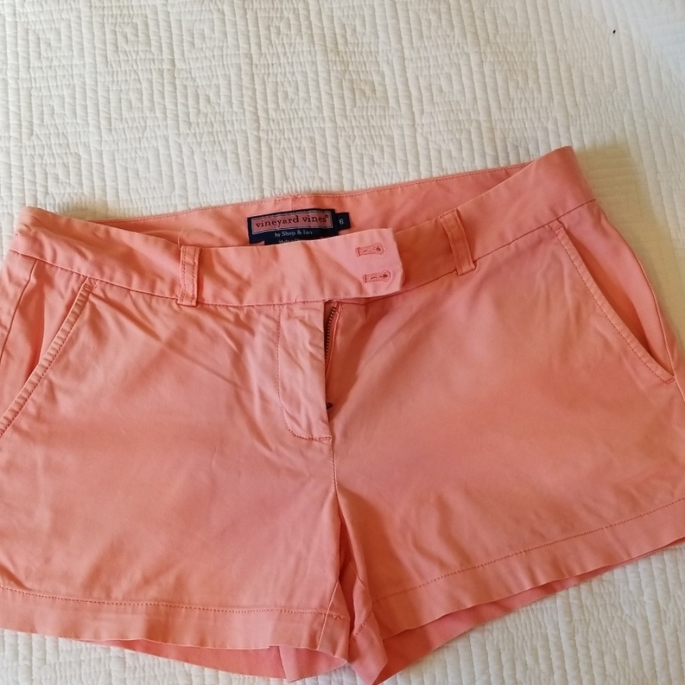 Vineyard Vines shorts